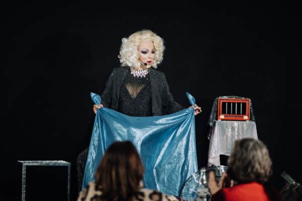 Night Queens Travestie Show Variete Drag Revue Termin Karten Ticket festival event frankfurt showgirls Jungesellenabschied Junggesellinnen JGA Travestieshow showgirls