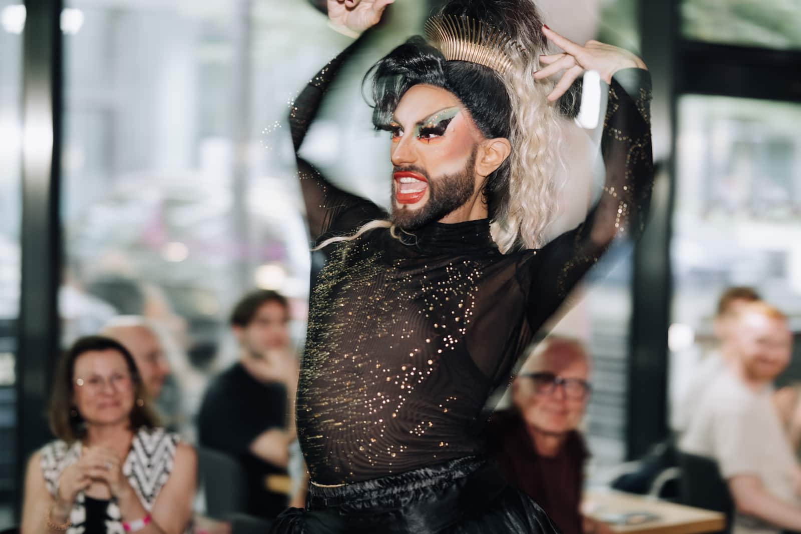 Night Queens Travestie Show Variete Drag Revue Termin Karten Ticket festival event frankfurt showgirls Jungesellenabschied Junggesellinnen JGA Travestieshow showgirls